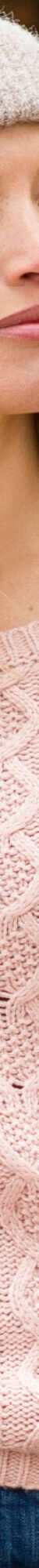 Pull col rond, maille torsadée (rose poudré) Pull col rond, maille torsadée (rose poudré)
